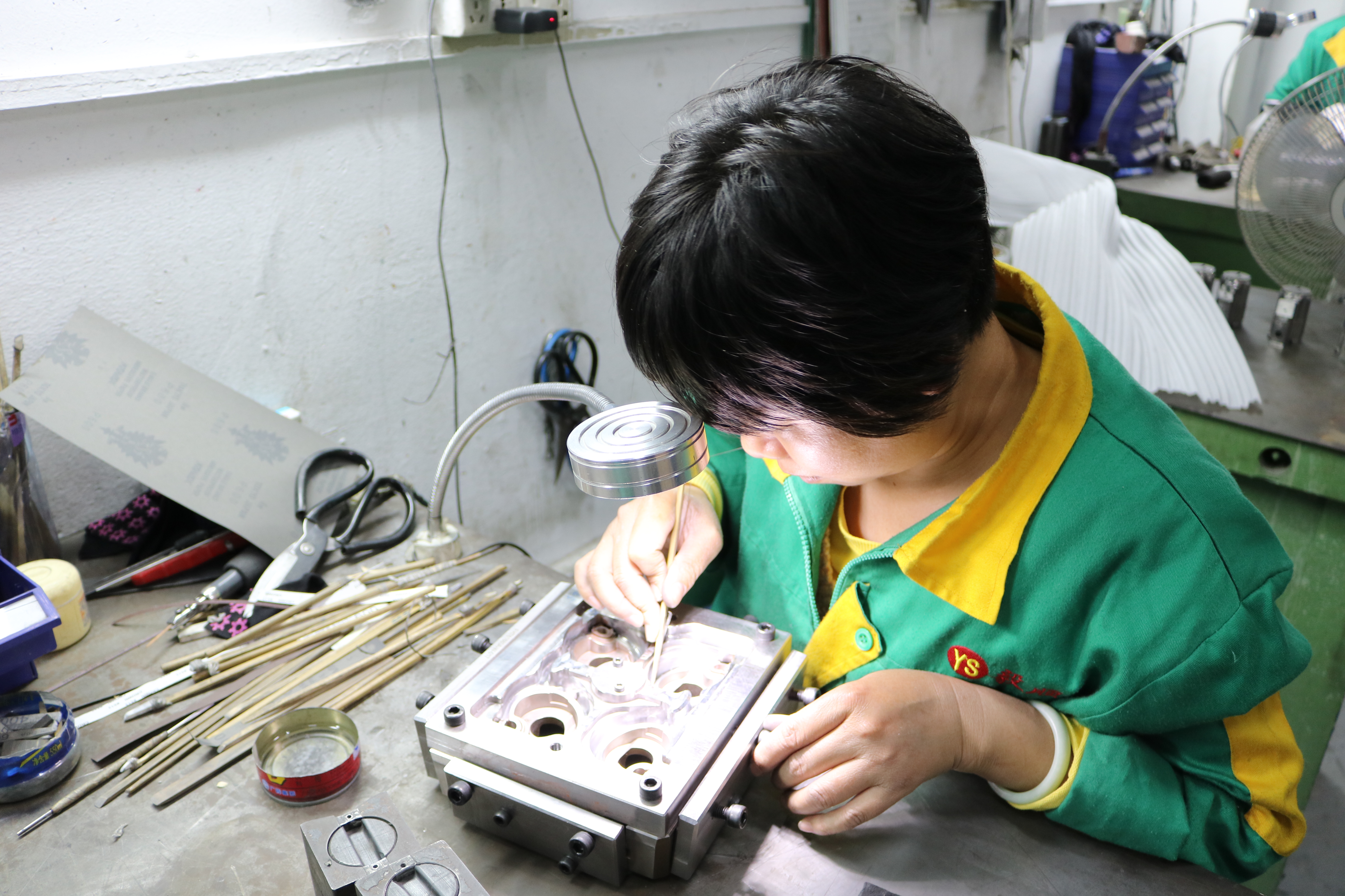 菱形模具拋光