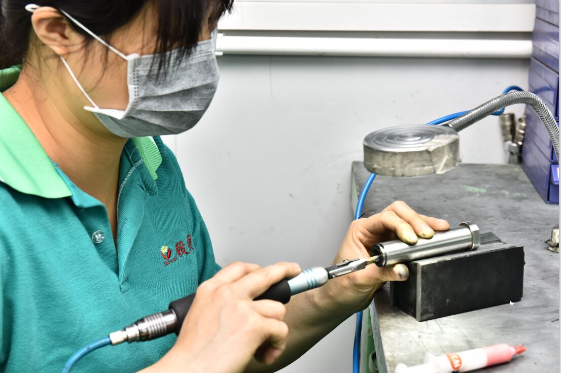 光學(xué)模具鏡面拋光